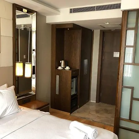 The Biancho Pera Hotel 3*