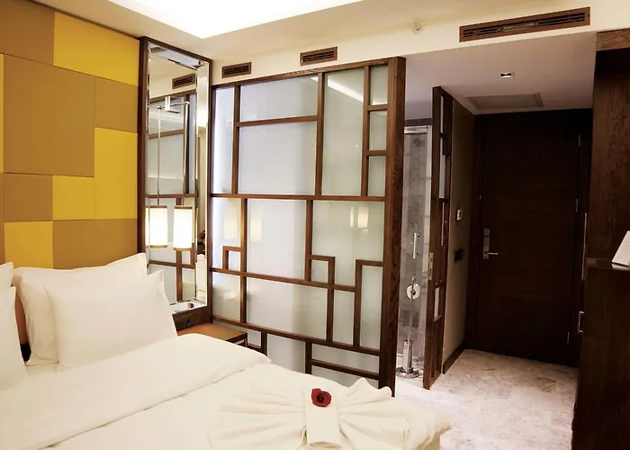 Hotel The Biancho Pera 3*