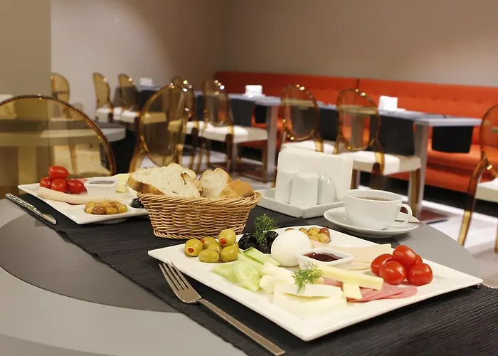 The Biancho Pera Hotel 3*