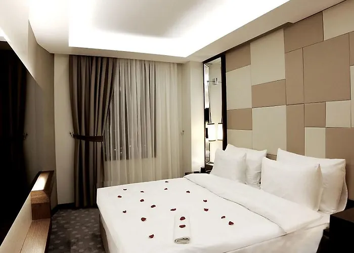 The Biancho Pera Hotel 3*