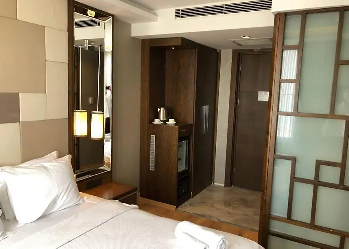 The Biancho Pera Hotel 3*