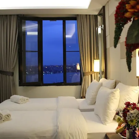 The Biancho Pera Hotel 3*