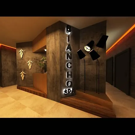 The Biancho Pera Hotel 3*